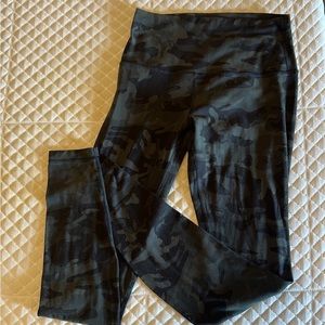 Lululemon align 28” size 6 camo green